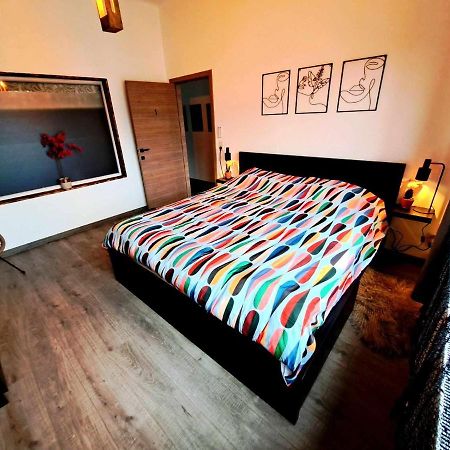 Petite Chambre Dans Une Jolie Colocation Liège Kültér fotó