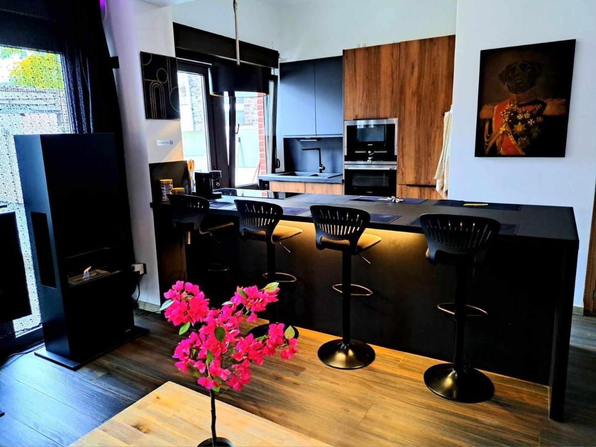 Petite Chambre Dans Une Jolie Colocation Liège Kültér fotó